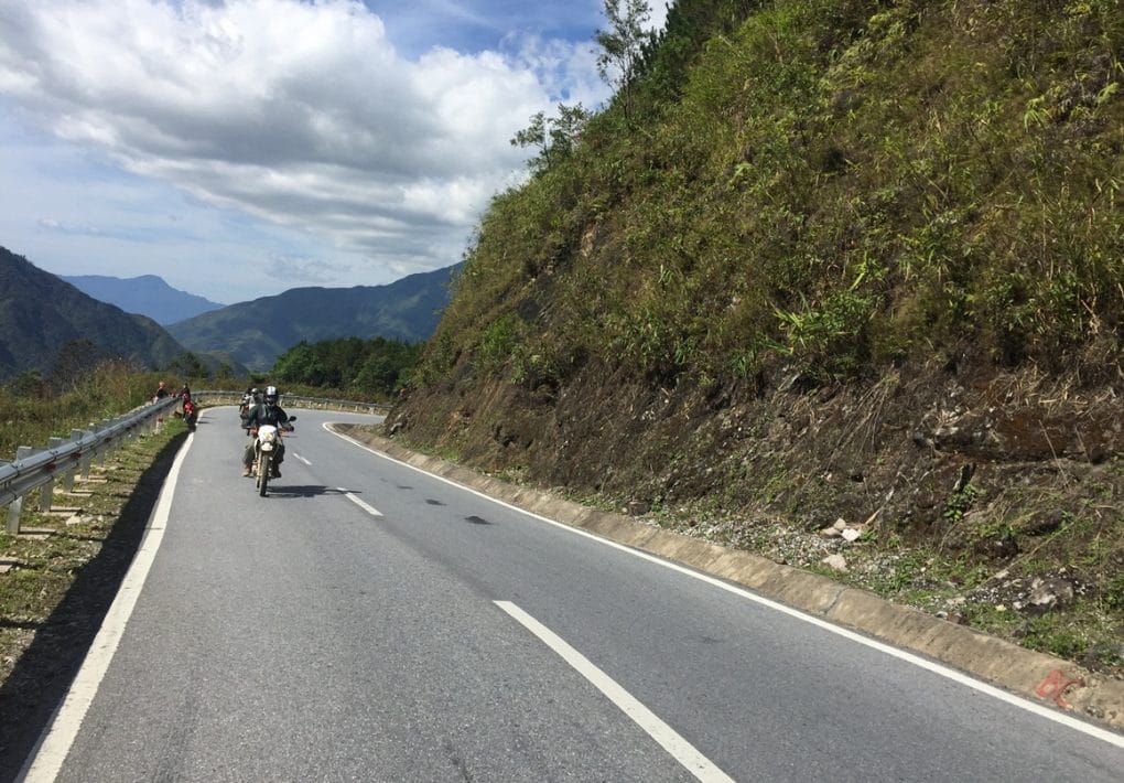 Quang Uyen motorbike tour - SAI GON MOTORCYCLE TOUR TO VUNG TAU - PHAN THIET - MUI NE
