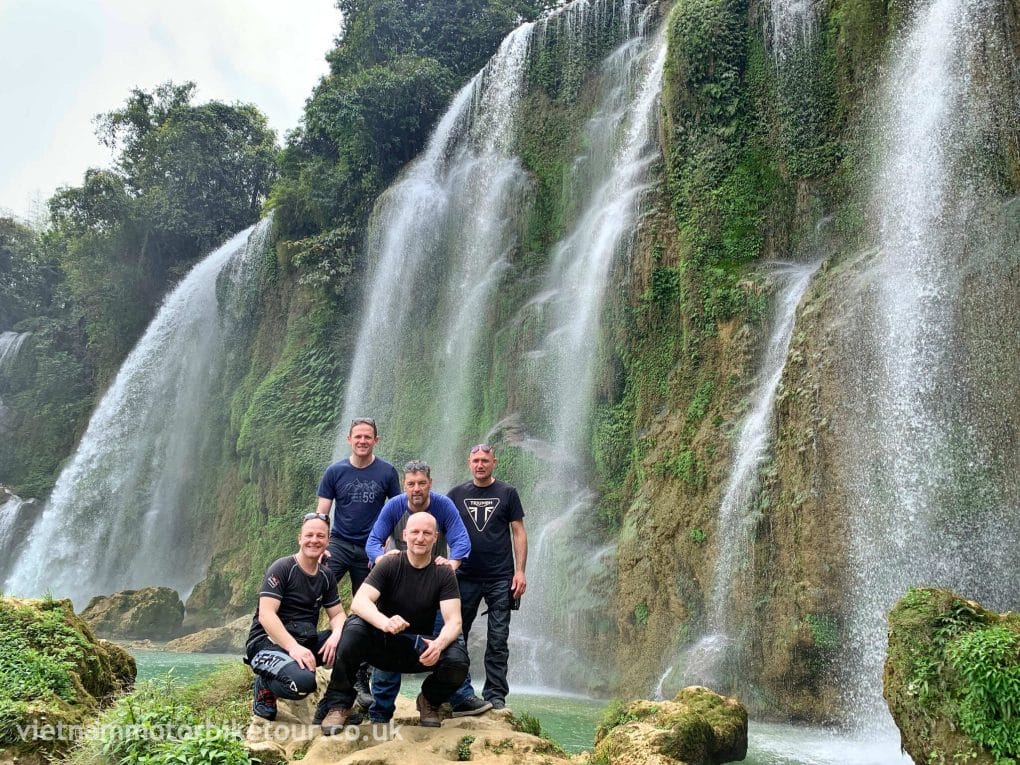vietnam motorbike tour to ban gioc waterfall cao bang 3 1024x768 - HANOI OFFROAD MOTORBIKE TOUR TO BA BE LAKE AND BAN GIOC WATERFALL