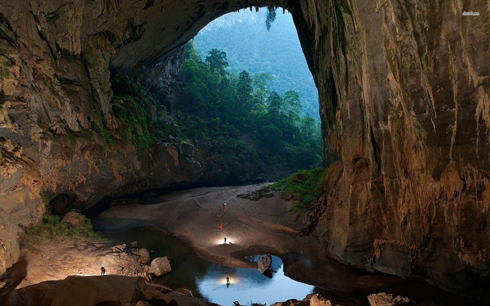 paradise cave - 2-DAY HUE MOTORBIKE TOUR TO PHONG NHA AND THIEN DUONG CAVE