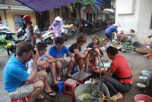 Short Hanoi motorbike food tour