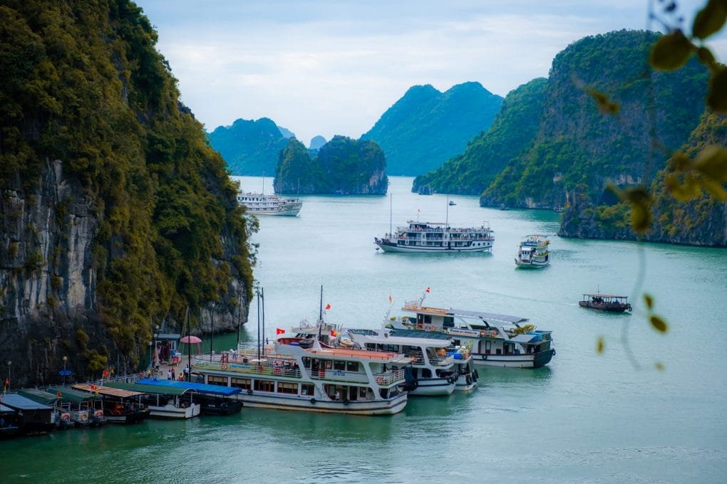 hanoi motorbike tour to Halong Bay 2 - Top 10 Attractions on 5-Day Loop Trip from Hanoi to Halong Bay and Ninh Binh
