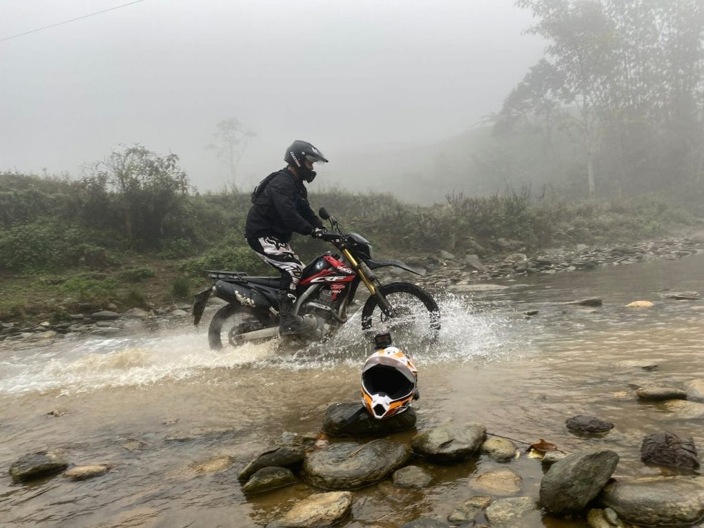 motorbike tour in North Vietnam 2 - NORTHEAST VIETNAM BACK-ROAD MOTORBIKE TOUR TO HA GIANG AND CAO BANG